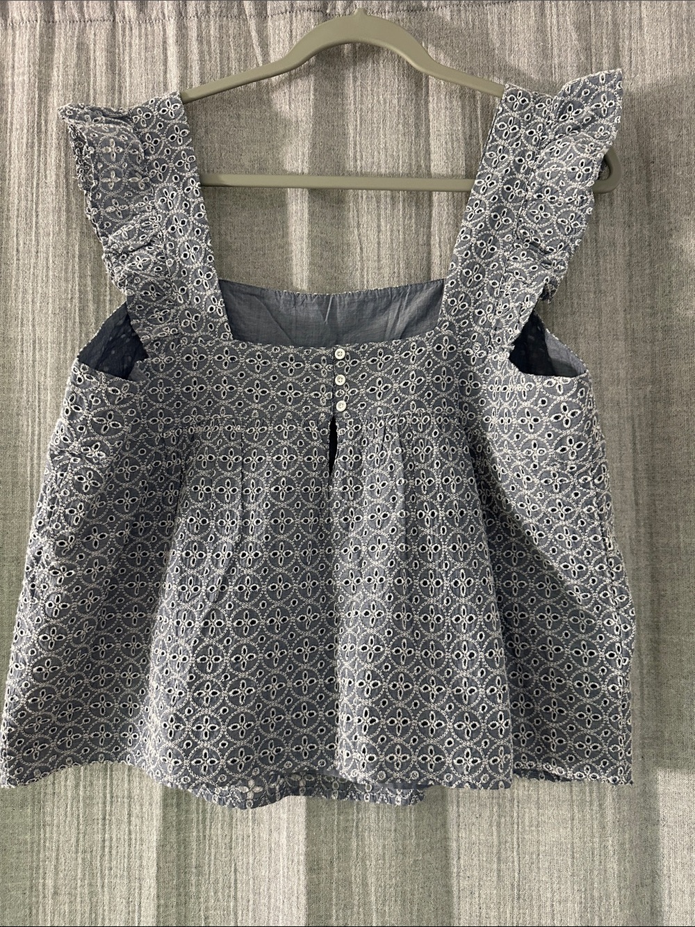 GAP Embroidered Eyelet Ruffle Strap Tank - Picture 5 of 6